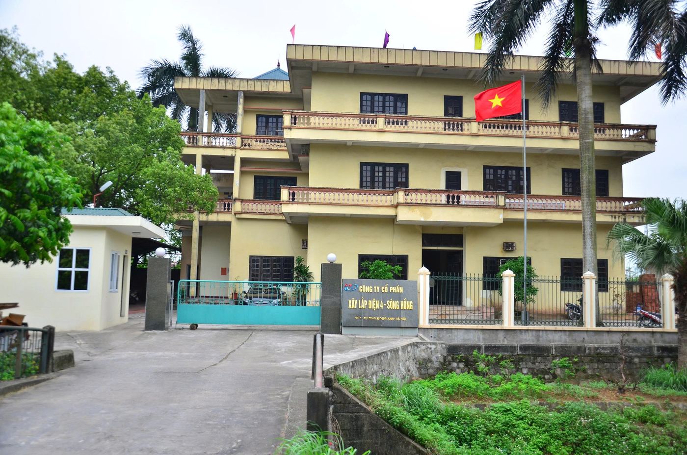 Trụ sở công ty tại thị trấn Đông Anh, Hà Nội